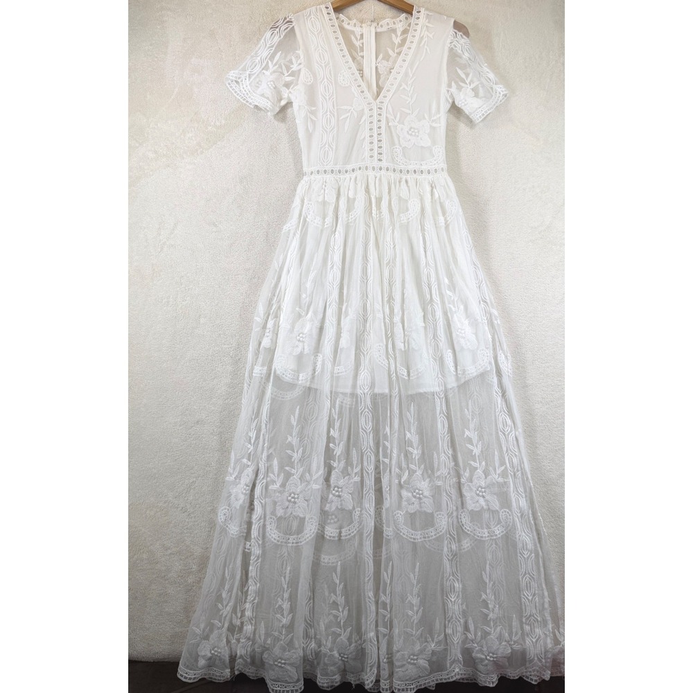 Women's White Boho Maxi Dress V-Neck Short Sleeve Lace Sheer Long Beach Floral